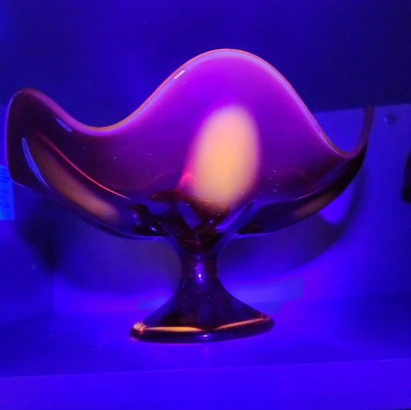 Vintage Amberina Viking Glass Bowl - Glowy! Persimmon Six Petal Compote Glass - Picture 3 of 3